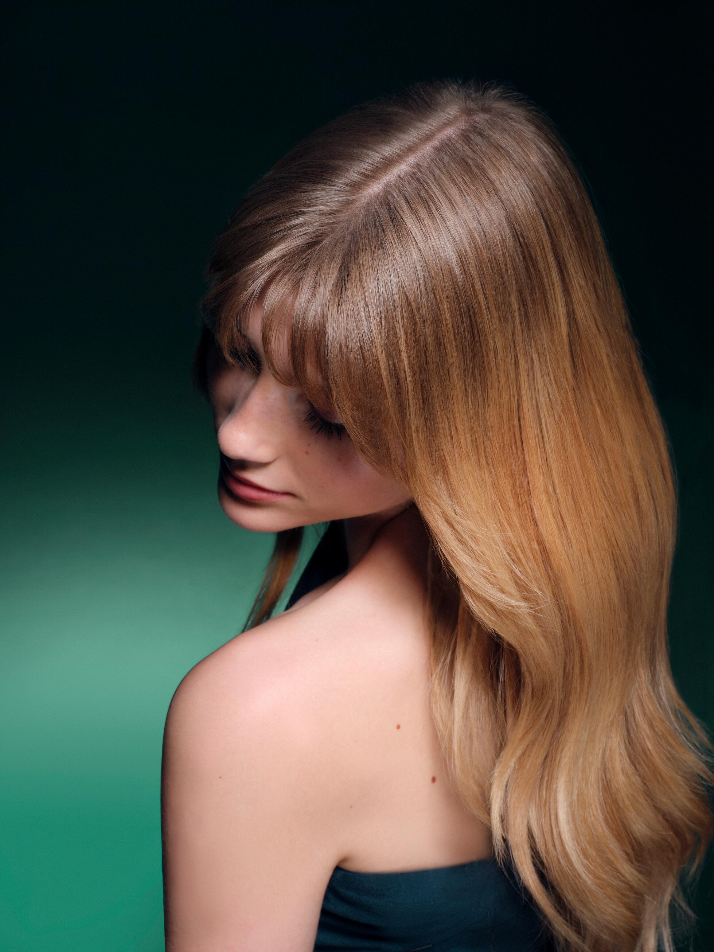 As nossas dicas para lidar com a queda de cabelo hormonal no dia a dia
